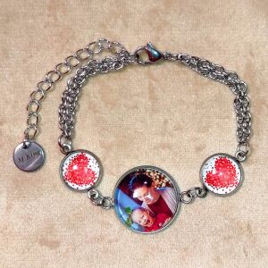 Fényképes karkötő, duplasoros láncból, szívecskés díszekkel, ezüst szín (márkadobozzal)