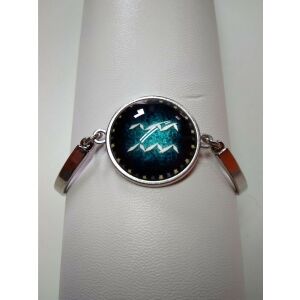 Csillagjegy karkötő, szép zöld medállal, vízöntő (Aquarius)