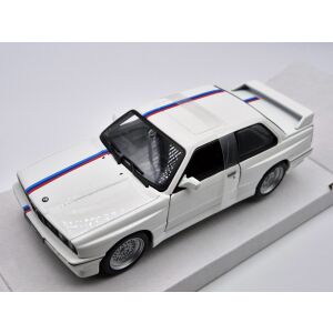 BMW E30 M3 (1988) - fehér  - Bburago - 1:24 129368492 - Bburago