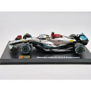 Mercedes - AMG Petronas F1 W13E #44 (2022) - Lewis Hamilton - PILÓTÁVAL -  Bburago - 1:43 129369255 - Bburago