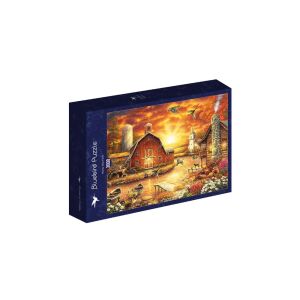Bluebird 3000-teiliges Puzzle, Honey Drip Farm von Chuck Pinson, zeigt eine malerische Farmlandschaft mit einem roten Scheunentor, einem See und Enten, die im Sonnenuntergang fliegen - Puzzle & Rätsel