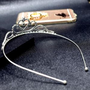 Dekoratív Tiara Tiara Crystal Crown Dísszel, bádoghuzal, hossza 13 cm