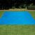 Intex Pool Bodentuch auf Gras, blaue Poolunterlage