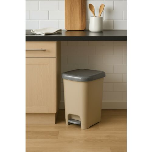 Pedálos slim szemetes bézs színben (25 L-es)