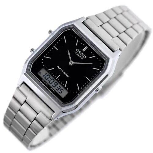 Casio Vintage AQ-230A-1DMQYES Unisex-Uhr mit Edelstahlarmband, schwarzem Zifferblatt, schräge Ansicht