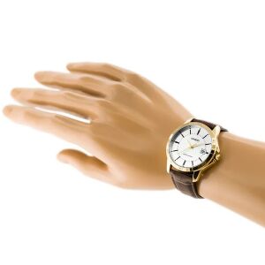 Casio MTP-V004GL-7A férfi karóra csuklón, arany tok, barna bőrszíj - Casio