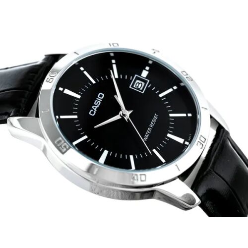 Casio MTP-V004L-1A férfi karóra fekete számlappal és bőrszíjjal