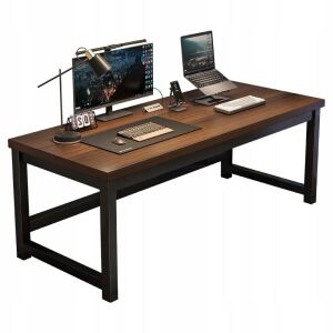 Birou modern pentru computer cu blat din lemn închis și cadru metalic negru, prezentând un monitor, laptop și accesorii. - Birouri pentru calculator.