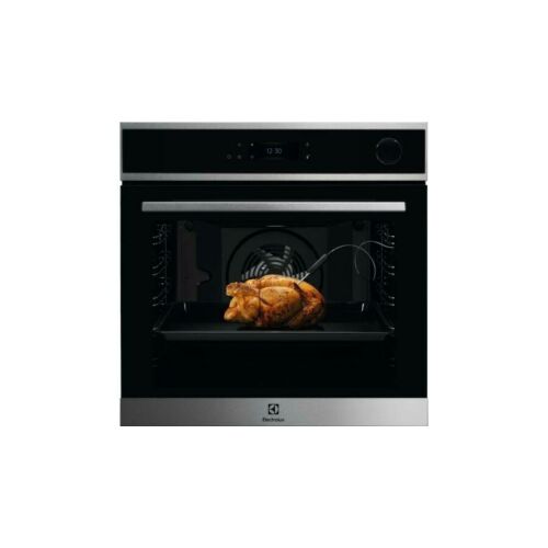 Electrolux EOC8P39WX SteamCrisp sütő sült csirkével