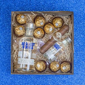 Wood Box: Absolut vodka ital + Ferrero Rocher + csoki szivar ajándék csomag 130644632 - Művészet & Hobbi