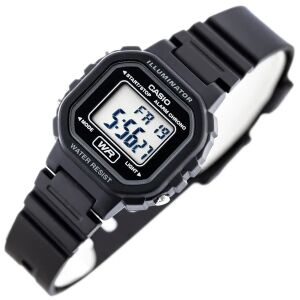 Ceas digital negru pentru copii Casio LA-20WH-1AEF, vedere în unghi pe alb - Casio Ceasuri bărbătești