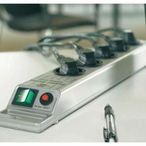 Listwa zasilająca Brennenstuhl Super-Solid-Line przeciwprzepięciowa 5 gniazd 2.5 m srebrna (1441040000) 131655396 - Dystrybutor