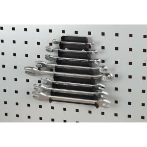 Wolfcraft Schraubenschlüsselhalter in Gebrauch, schwarzes Metall Schraubenschlüsselregal mit Schraubenschlüsseln - Werkzeug- & Teilesortierer