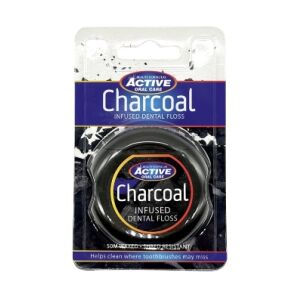 Beauty Formulas Active Oral Care Nić dentystyczna woskowana z aktywnym węglem Charcoal  1op.-50m 132123639 - Nić dentystyczna