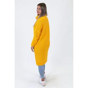 Nő viseli a KIXMI Rimona sárga kötött pulóver ruhát - Női pulóver