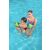 Kind schwimmt mit Bestway Swim Safe ABC Step C Schwimmflügeln
