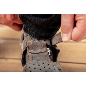 Neo munkaszandál, velúrbőr, s1 src, 41