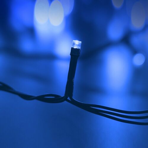 Közelkép a Modee 100 LED hideg fehér karácsonyi fényről