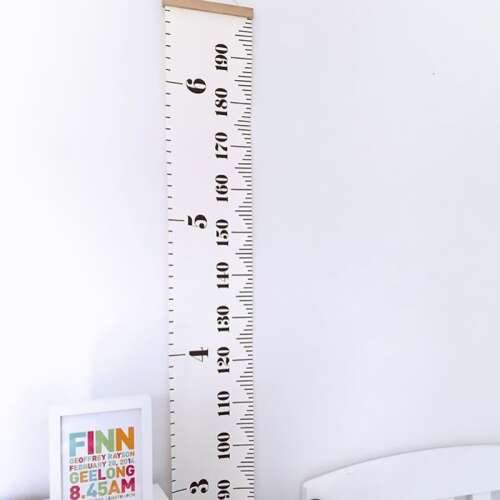 Magasságmérő dekoráció gyerekszobába - akasztós, fehér