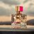 Valentino Voce Viva Eau de Parfum 50ml üvegcséje tükröződő felületen