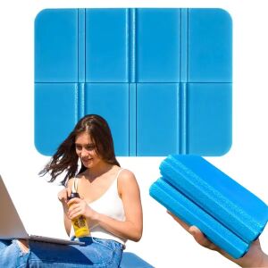 Koláž modrej skladacej podložky na sedenie pri používaní a zloženej - Kempingové matrace