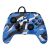 Nahaufnahme des PowerA Enhanced Wired Xbox Controllers in Blau Camo