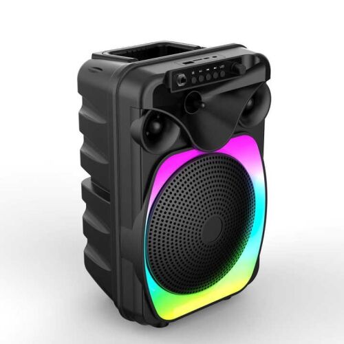 Szögletes nézet egy hordozható Bluetooth hangszóróról RGB világítással és karaoke funkcióval