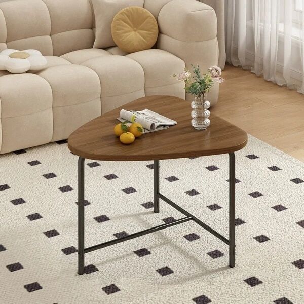 Masuta de cafea, triunghiulara, blat MDF, cadru metalic, dimensiuni 64 x 52 x 51 cm, greutate maxima suportata 30 kg, negru