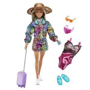 Barbie Utazó Baba Kiegészítőkkel: Kalap, Bőrönd, Fürdőruha, Fejhallgató, Napszemüveg, Maszk, Szandál - Mattel Baba