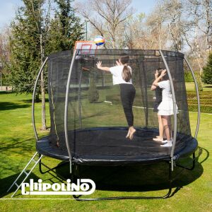 Chipolino Basketball Trambulin 305 cm létrával és kosárlabda palánkkal, gyerekek játszanak - Chipolino