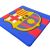 Közelkép az FC Barcelona csíkos címer hűtőmágnesről