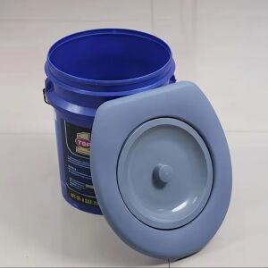 Hordozható kemping WC ülőke kék vödörön - Hordozható WC