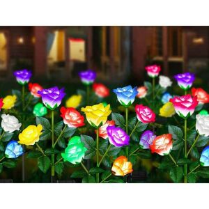 Záhradné lampy Napelemes Rózsa solárna ruža v prevádzke, osvetľujúce záhradu v noci - Záhradná výzdoba