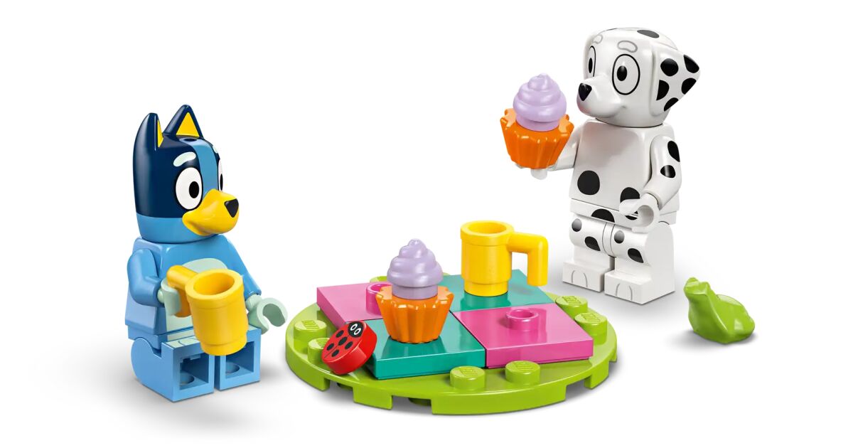 LEGO® Bluey Bluey und Chloe auf dem Spielplatz 11201 | Pepita.com