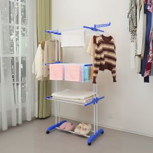 Viacúrovňový sušiak na bielizeň pri používaní - Pranie