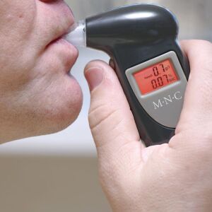 Digitális alkoholszonda kijelzővel - kulcskarikával és 5 fúvókával 137238848 - MNC