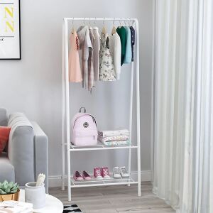 Minimalistischer weißer Kleiderständer mit Regalen für Kleidung, Schuhe und Taschen - Möbel