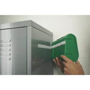 TESA ON&OFF Универсална самозалепваща лента, бяла, държаща зелена кутия на метален шкаф - галантерия