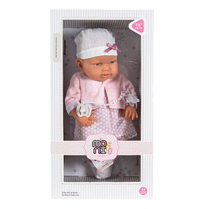 BABA 41 cmes sapkában, kisruhában