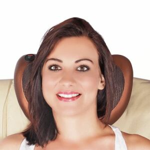 Bewello Shiatsu nyak- és hátmasszírozó használat közben, nyakmasszázst biztosít - Masszázspárna