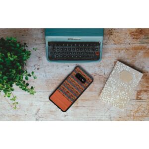 MAN&WOOD Galaxy S10e Fa Tok - Barna Kockás Design 138720665 - Man&Wood