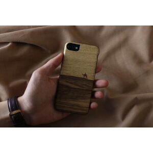 MAN&WOOD Hülle für iPhone 7/8 Terraschwarz 138746103 - Handyhüllen
