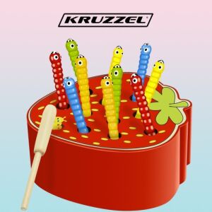 Iso Trade magnetisches Wurmspiel aus Holz. Erdbeerförmiges Spielzeug mit bunten Würmern und Angel. - Schaukelpferde, Schaukeltiere und Entwicklungsspiele für Kinder im Kindergartenalter
