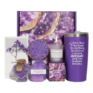 Hello Gorgeous női ajándékkészlet, lila, 7 darab, a pihenés és a kényeztetés teljes élménye, elegáns és praktikus