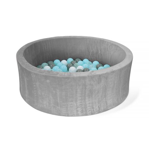 Ecobee szürke labdamedence színes műanyag labdákkal töltve, ferde nézet
