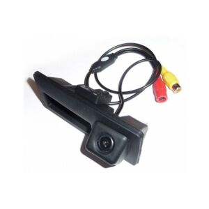 Záložná kamera v rukoväti kufra Volkswagen s RCA káblami - Foto, video a optika