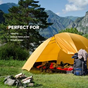 Panou solar pliabil CANYON SP100W utilizat într-un camping, alimentând dispozitive. - Canyon