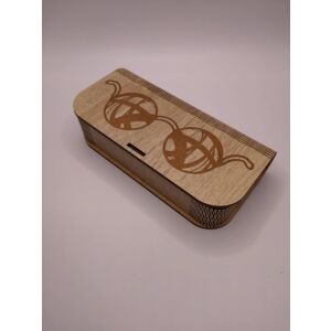 Modern fa szemüvegtartó – elegáns, gravírozott dizájn 139767501 - Ajándék kütyü
