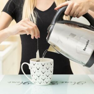 Rozsdamentes acél vízforraló - 2L - 2000W 139905516 - Bewello