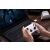 8Bitdo Ultimate 2.4G fehér vezeték nélküli kontroller használat közben PC-vel